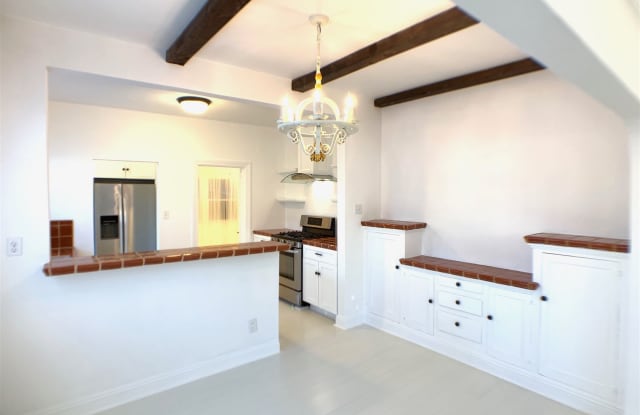 3238 1/2 Descanso Drive - 3238 1/2 Descanso Dr, Los Angeles, CA 90026
