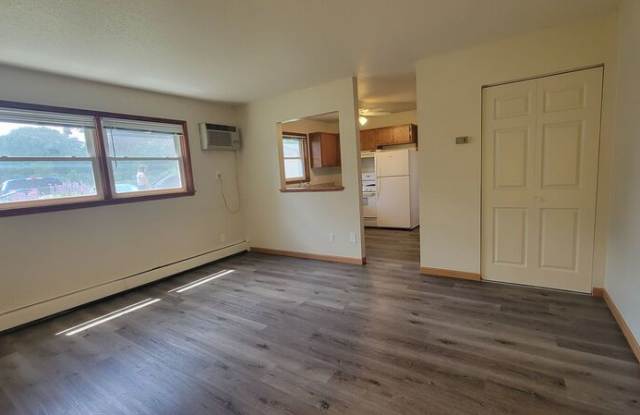802 Garfield St W photos photos