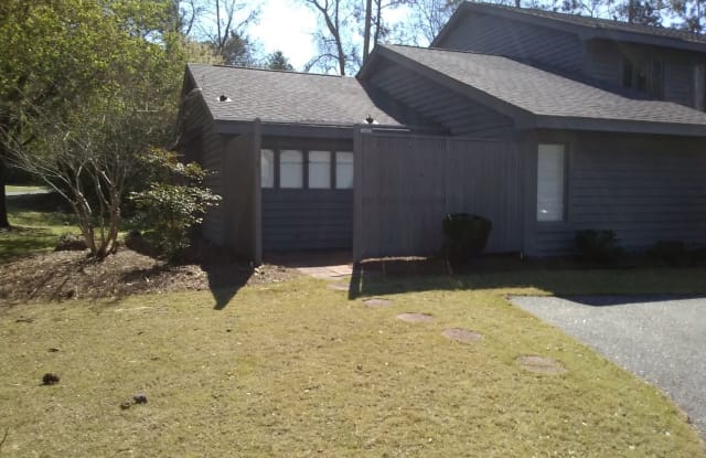 1601 Sherbrooke Circle - 1601 Sherbrooke Circle, Laurinburg, NC 28352