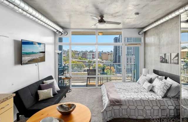 Stylish Furnished East Village Studio | Rooftop Amenities | Flexible Lease Options Gallery 3