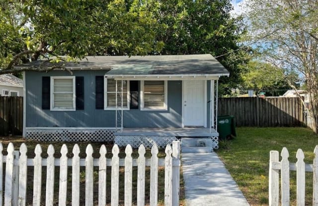 3118 E 33rd Ave - 3118 East 33rd Avenue, Tampa, FL 33610