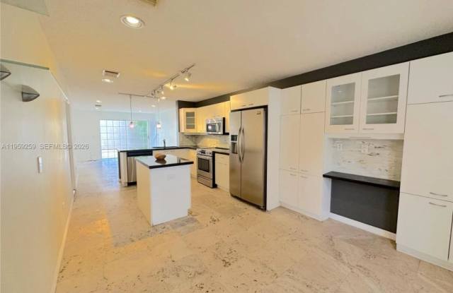 1115 River Birch St photos photos