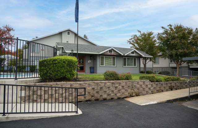 Sierra Oaks Apartments Gallery 3