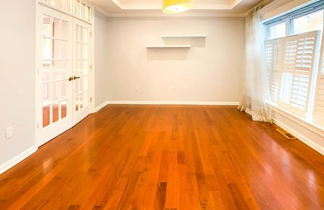 344 E 33rd St Unit 1 Gallery 2