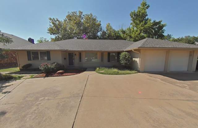 709 NW Heinzwood Cir photos photos