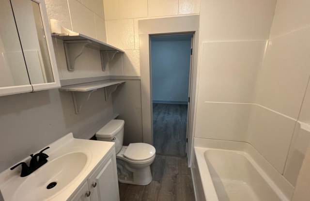 114 7th Ave s 2 Bed 1 Bath photos photos