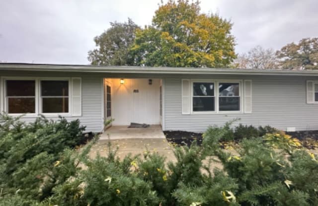 855 Munhall Ave A - 855 Munhall Avenue, St. Charles, IL 60174