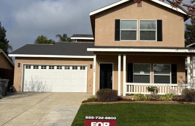 PRIVATE SHOWING ONLY! Immaculate 2 Story Home for Rent in Exeter! - 1155 Meadow Avenue, Exeter, CA 93221