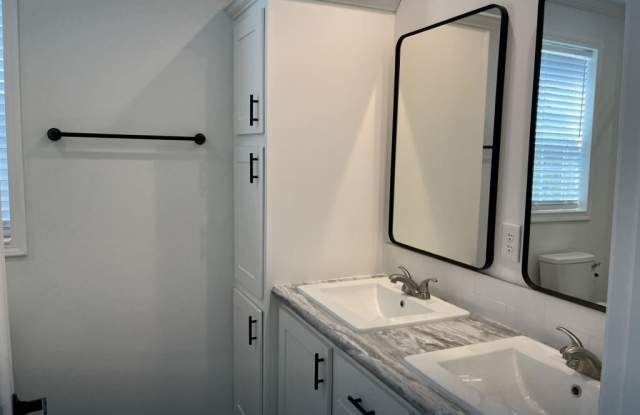 3547 Vine Trail Gallery 3
