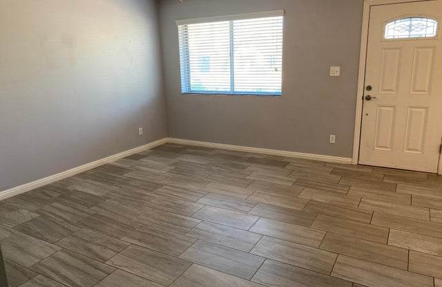 1909 W Palm Ln Gallery 4