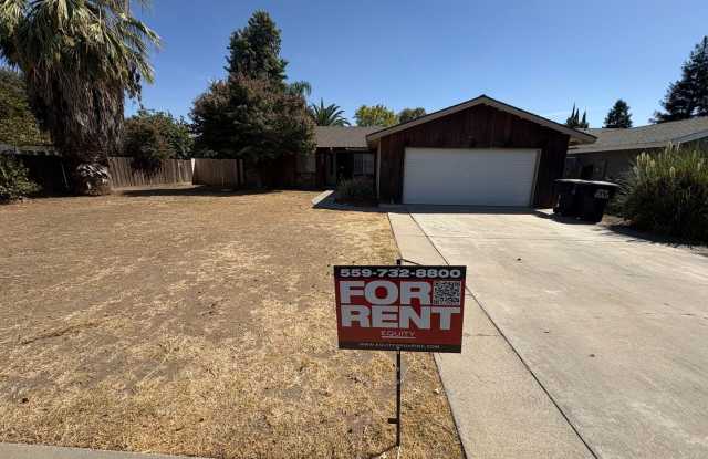 Spacious SW Visalia Home Available Now! photos photos Spacious SW Visalia Home Available Now! photos photos