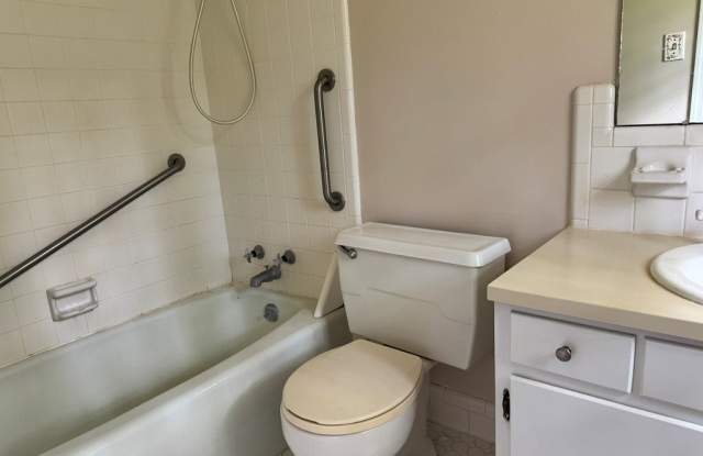 2714 Pine Manor Ln Gallery 3