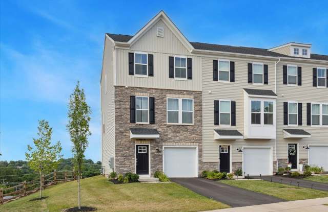 3 Bedroom End-Unit Townhome in Spring City - 831 Pecan Road, Spring City, PA 19475