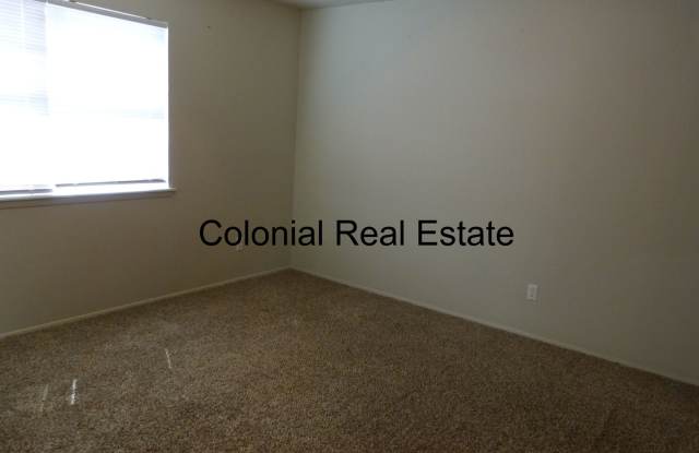 Spacious 3 bedroom 2 bathroom home - 3721 Gene Littler Lane, Clovis, NM 88101