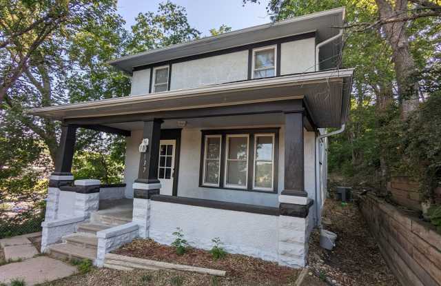 East End home near hospital, restaurants, grocery photos photos