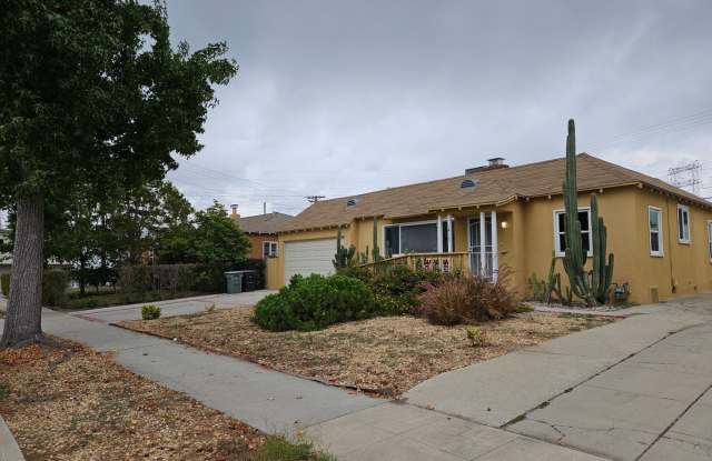 **Available now!** Spacious 3-Bedroom Home with Indoor Pool, Jacuzzi, and Remodeled 3/3 Property - 1417 Evergreen Street, Burbank, CA 91505
