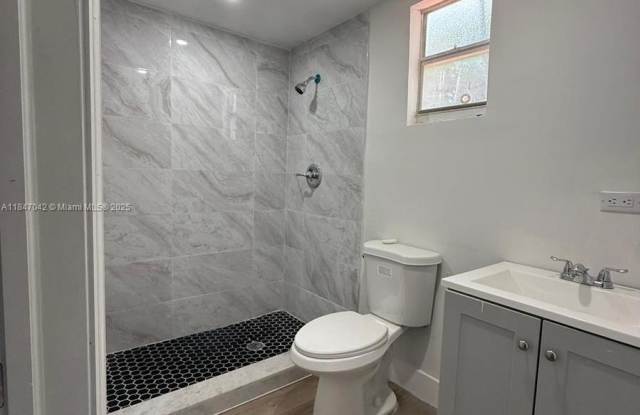 1669 NW 70th St photos photos