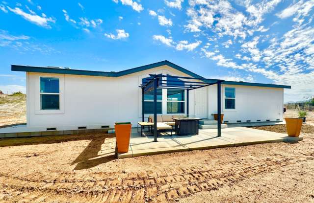 Lovely Newer-Construction, Single-Story Home on Private Rural Country Property in Bonsall! Gallery 1