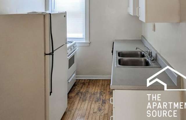 1904 West Winnemac Ave. photos photos