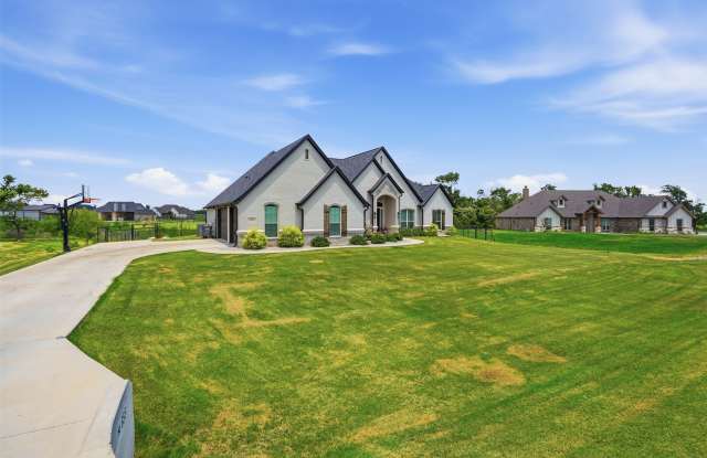 655 Winkler Way Gallery 4