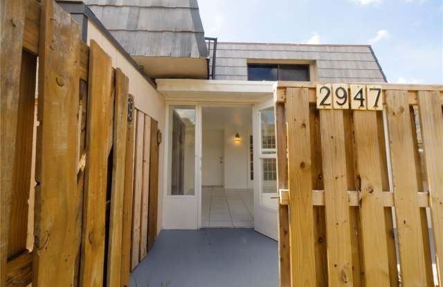2947 POPLAR Avenue Gallery 3