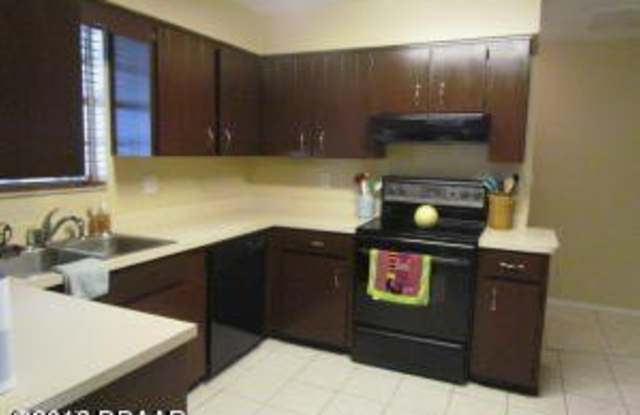 99 Mayfield Circle Gallery 2