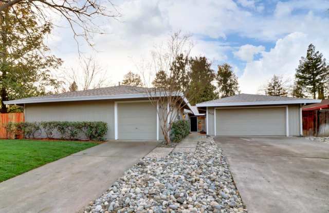 Fall Rental Available 9/1 – Stylish, Upgraded Duplex Near Covell Park photos photos