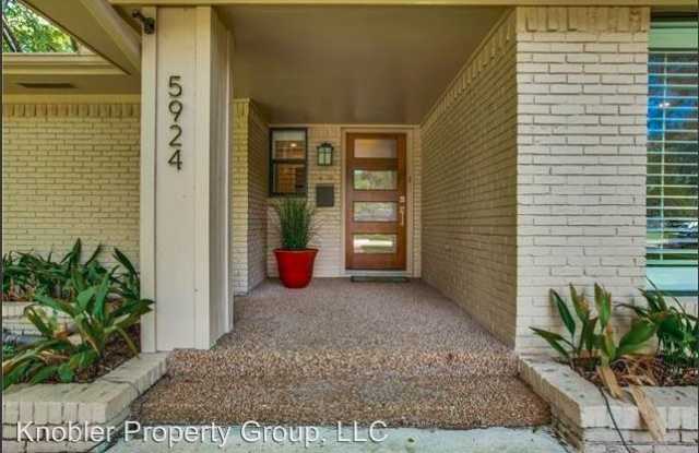 5924 Willow Lane Gallery 2
