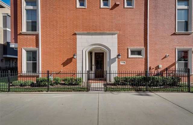 1310 Branchwood Place - 1310 Branchwood Pl, Dallas, TX 75215