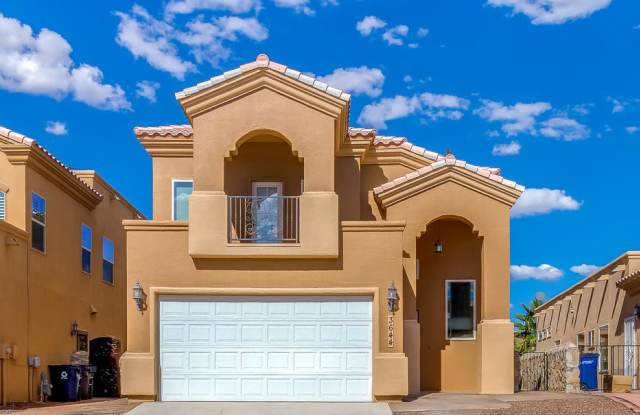 Home For Rent - Extraordinary Eastside Home in Gated Community w/ Pool and Refrigerated AC! photos photos