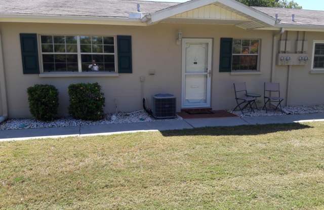 55+ SHORT TERM ONLY, 2/2 condo Sarasota - 2531 Golf Course Drive, North Sarasota, FL 34234