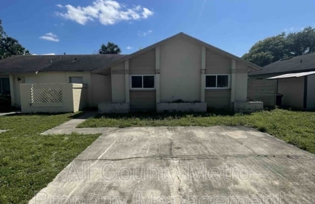2541 Ridgewood Avenue - 2541 Ridgewood Avenue, Sanford, FL 32773