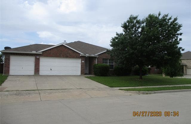 609 Redwing Drive - 609 Redwing Drive, Saginaw, TX 76131