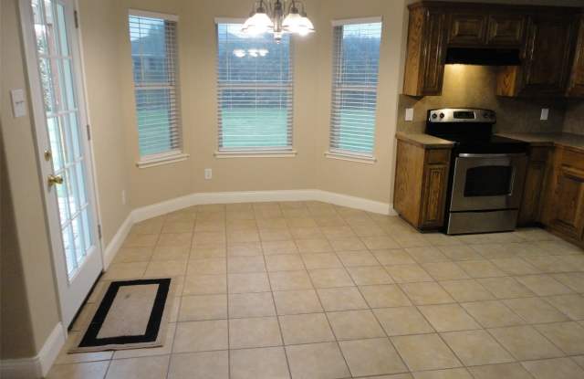 316 Hacienda Drive Gallery 4