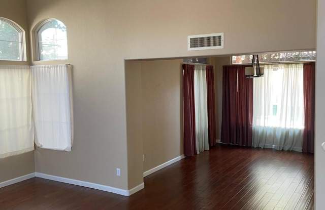 1628 E Glenhaven Drive Gallery 4