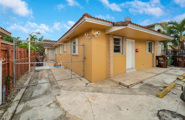 484 E 13th St - 484 E 13th St, Hialeah, FL 33010