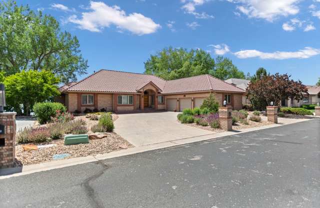 4 Bedroom 4 Bathroom Property on Boyd Lake Gallery 3