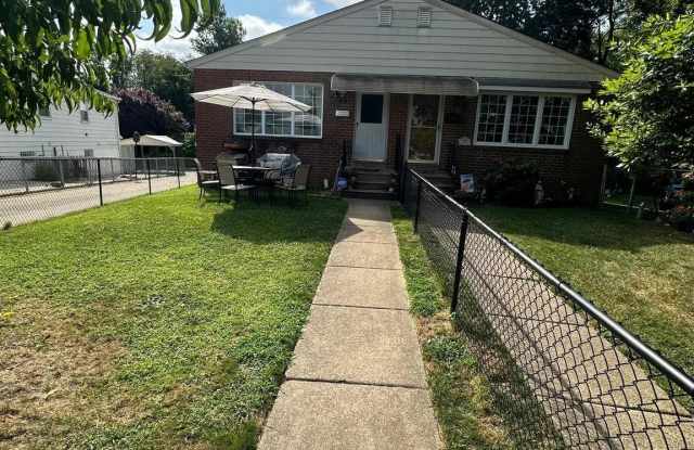 7837 LAWNDALE Avenue Gallery 1