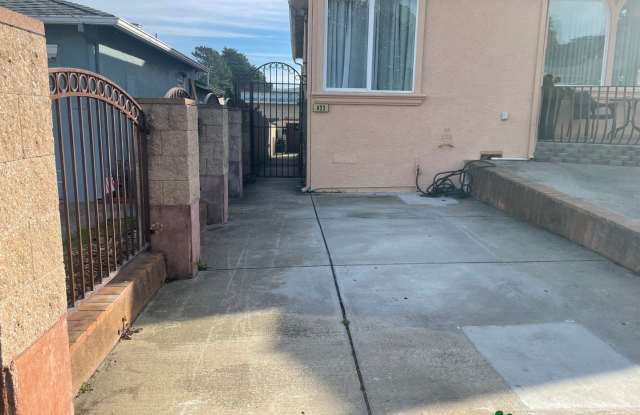 Charming 2BD/1BA Upper-Unit in Broadmoor Village – Daly City photos photos