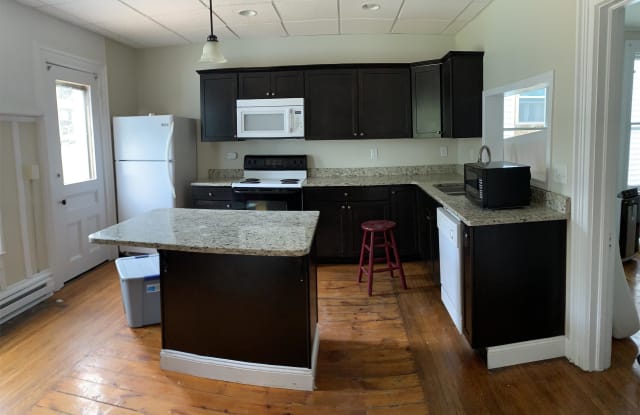 105 West Oneida Street - A photos photos