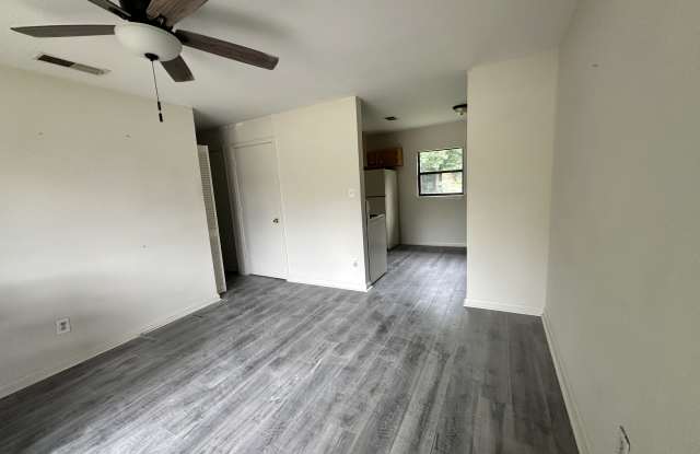 2107 Jackson Bluff Road Gallery 3
