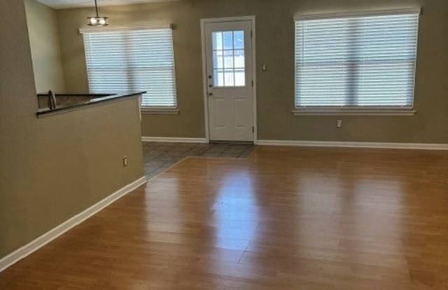 7102 Pine Bluffs Trl Gallery 3