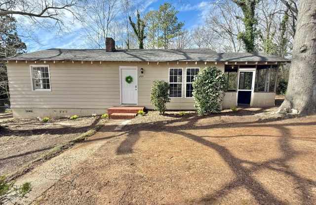 Newly Renovated 2 Bedroom 1 Bath Home In Spartanburg photos photos