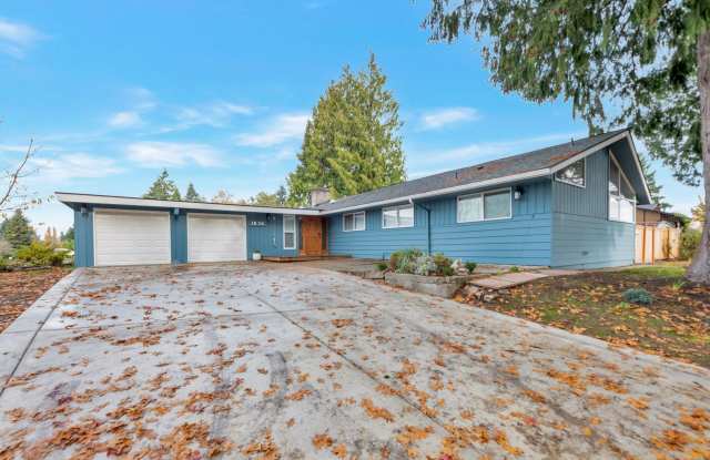 Woodridge Home 4bd 3ba great location! photos photos