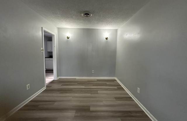 506 Parkway Court Gallery 3