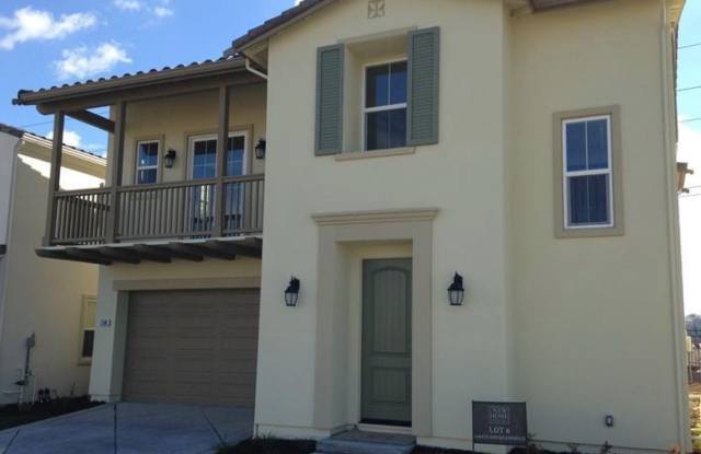 Beautiful 3 Bedroom, 3.5 Bathroom 2,350 Sqft. Home at The Parkway in Folsom for Rent. photos photos