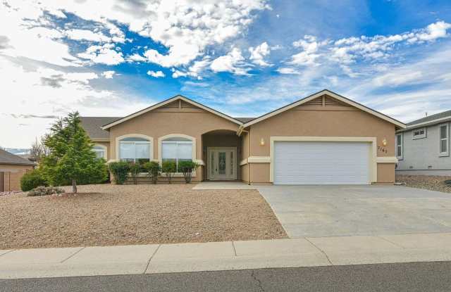 Spacious 3BR/2BTH House in Prescott Valley photos photos