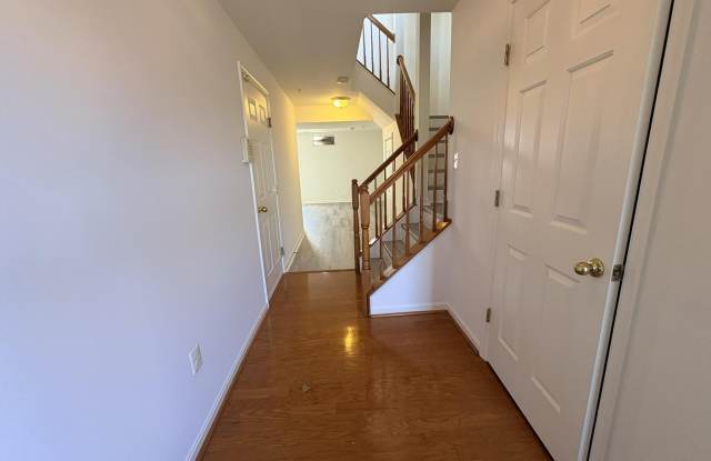 5809 MERCANTILE Drive W Gallery 3