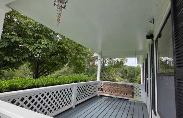 $1,850 - 3 Bedroom 2 Bath Unfurnished Doublewide in a Lovely Setting Gallery 4