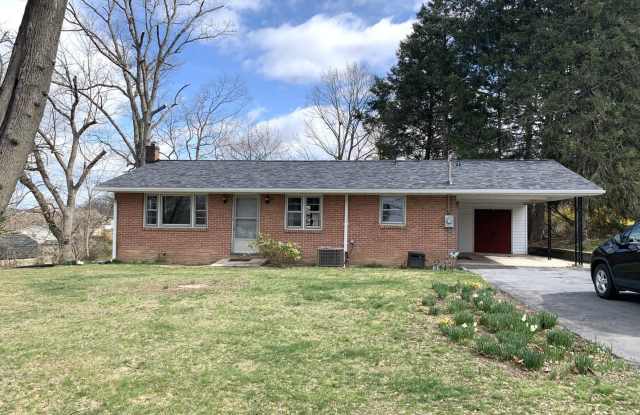 Charming 3-Bedroom, 1-Bath Single-Family Home photos photos